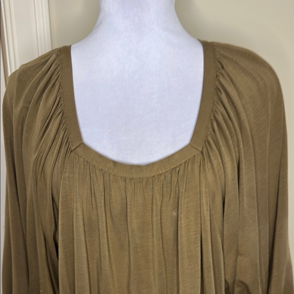 Garnet Hill Tan Tencel Relaxed Pleated Top small - Picture 2 of 9